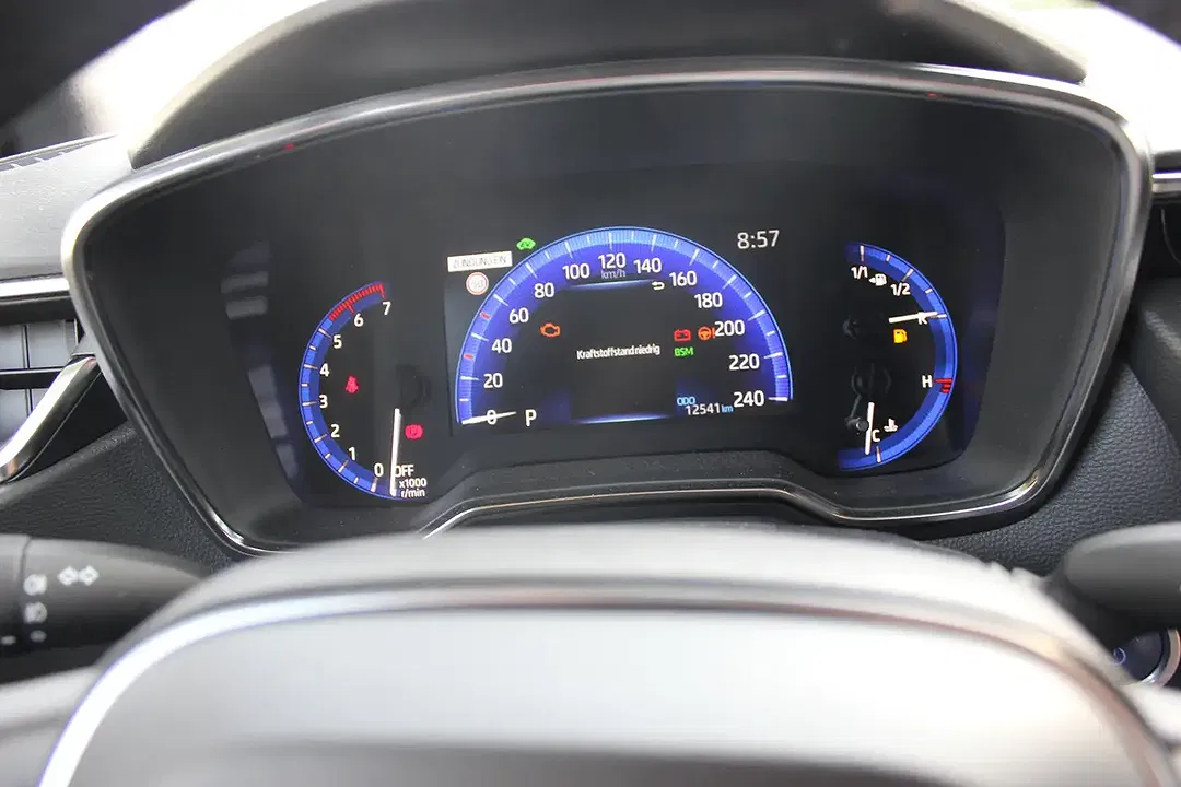 Suzuki Swace - Thumbnail 10