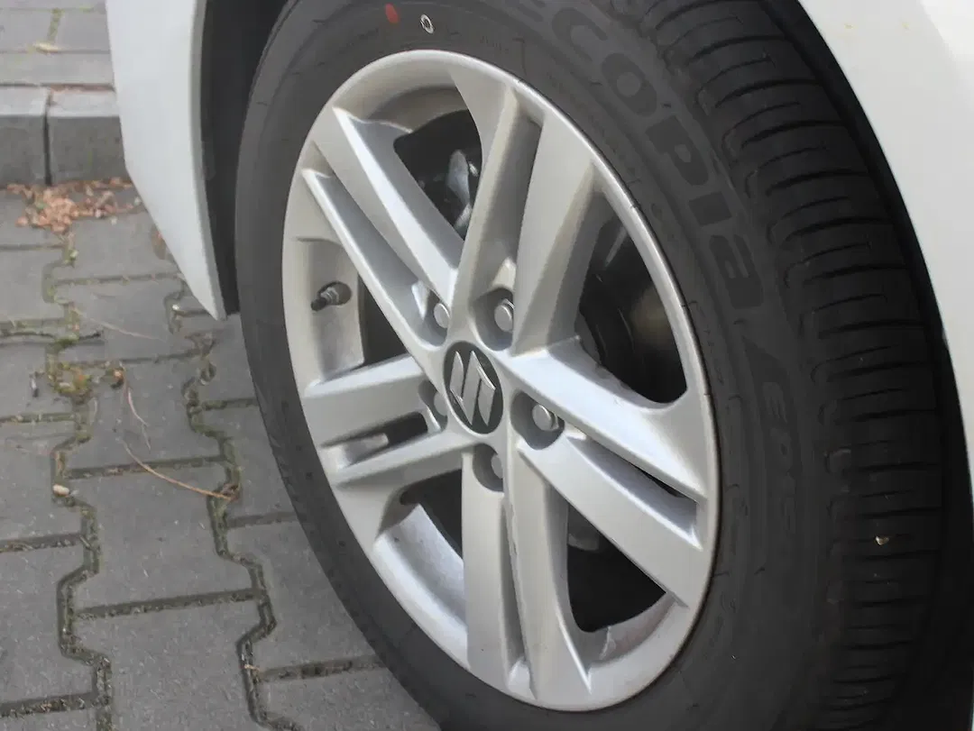 Suzuki Swace - Thumbnail 14