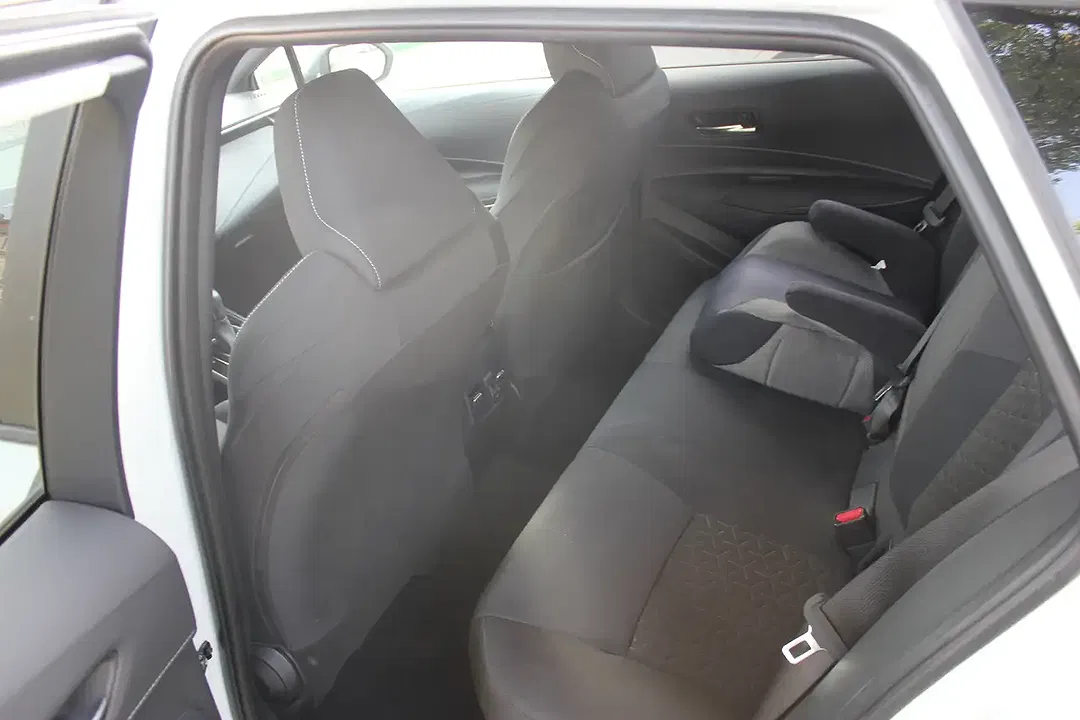 Suzuki Swace - Thumbnail 8