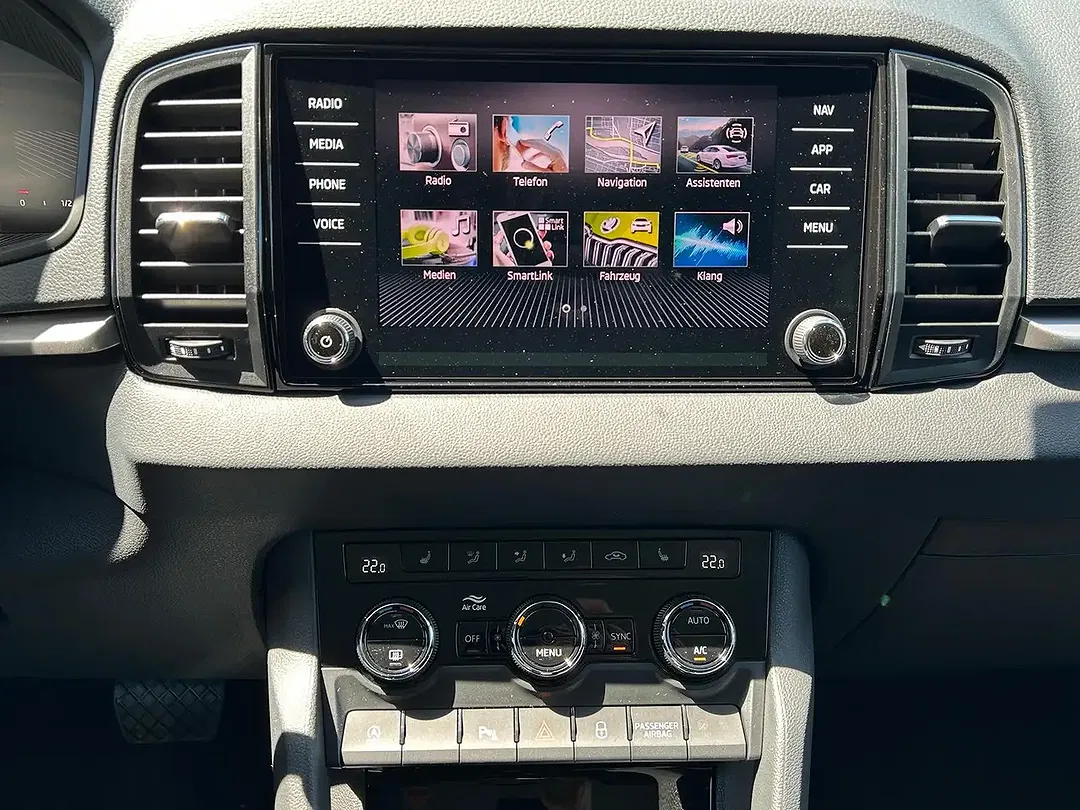 Skoda Karoq - Thumbnail 10