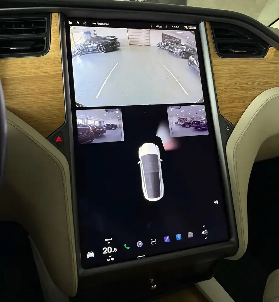 Tesla Model X - Thumbnail 15