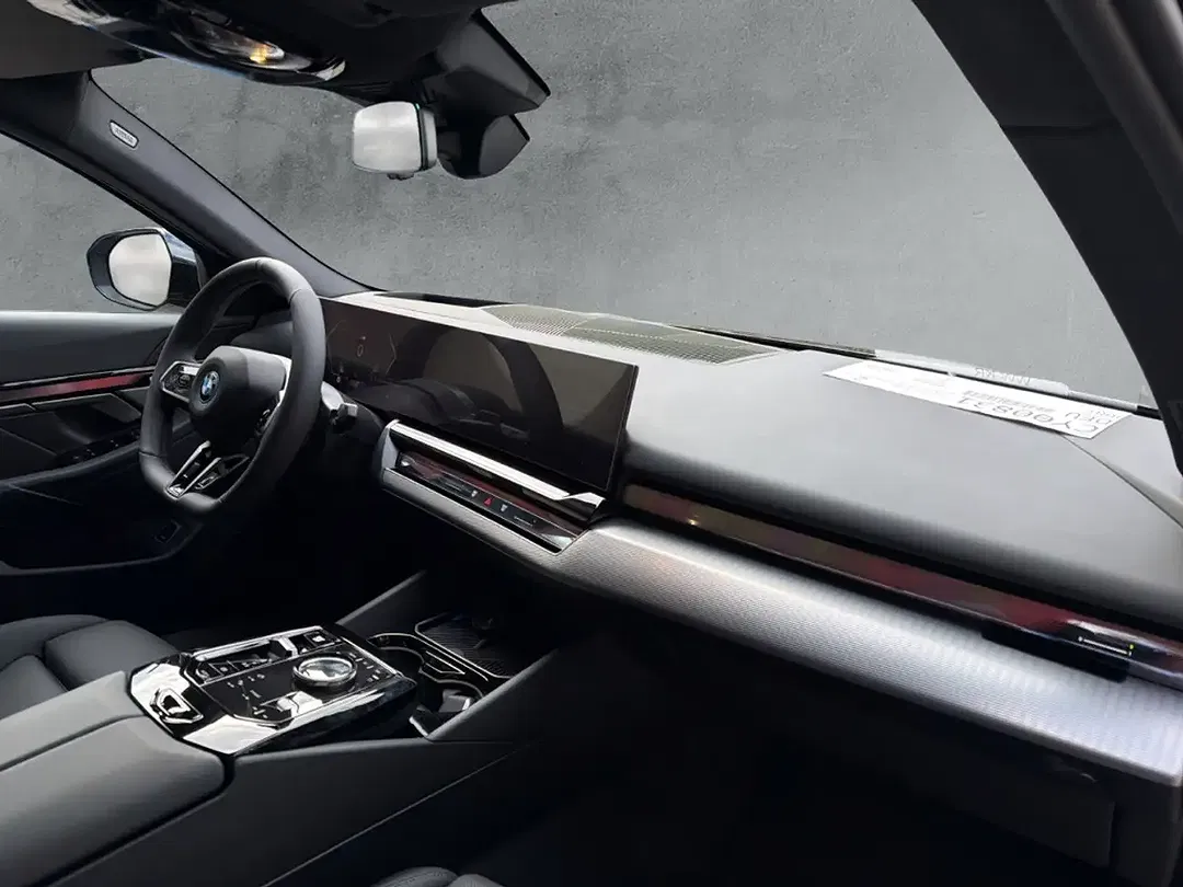 BMW 530 - Thumbnail 12