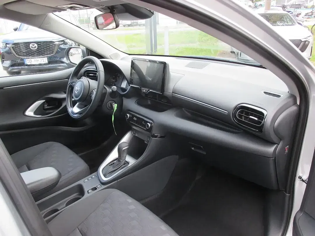 Mazda 2 - Thumbnail 13