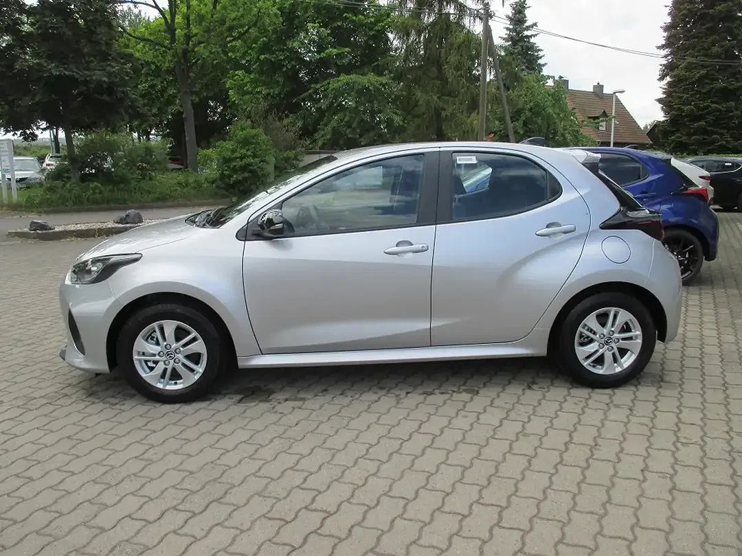Mazda 2 - Thumbnail 4