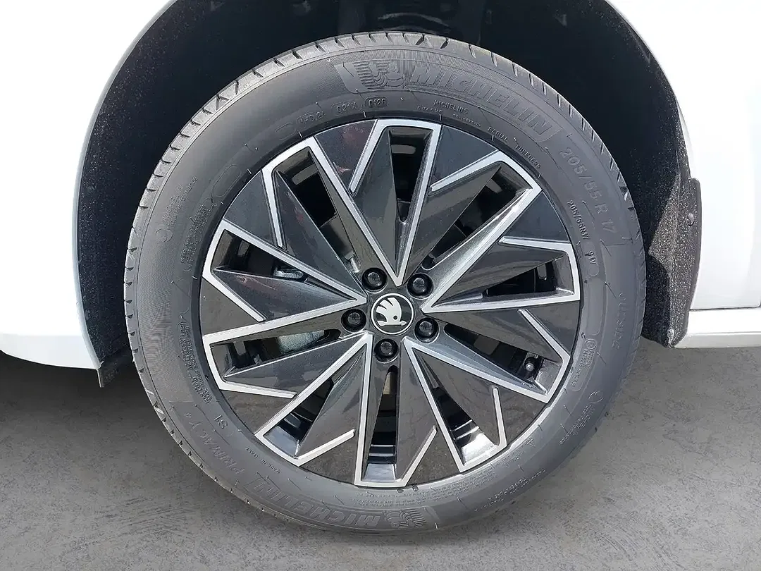 Skoda Kamiq - Thumbnail 8