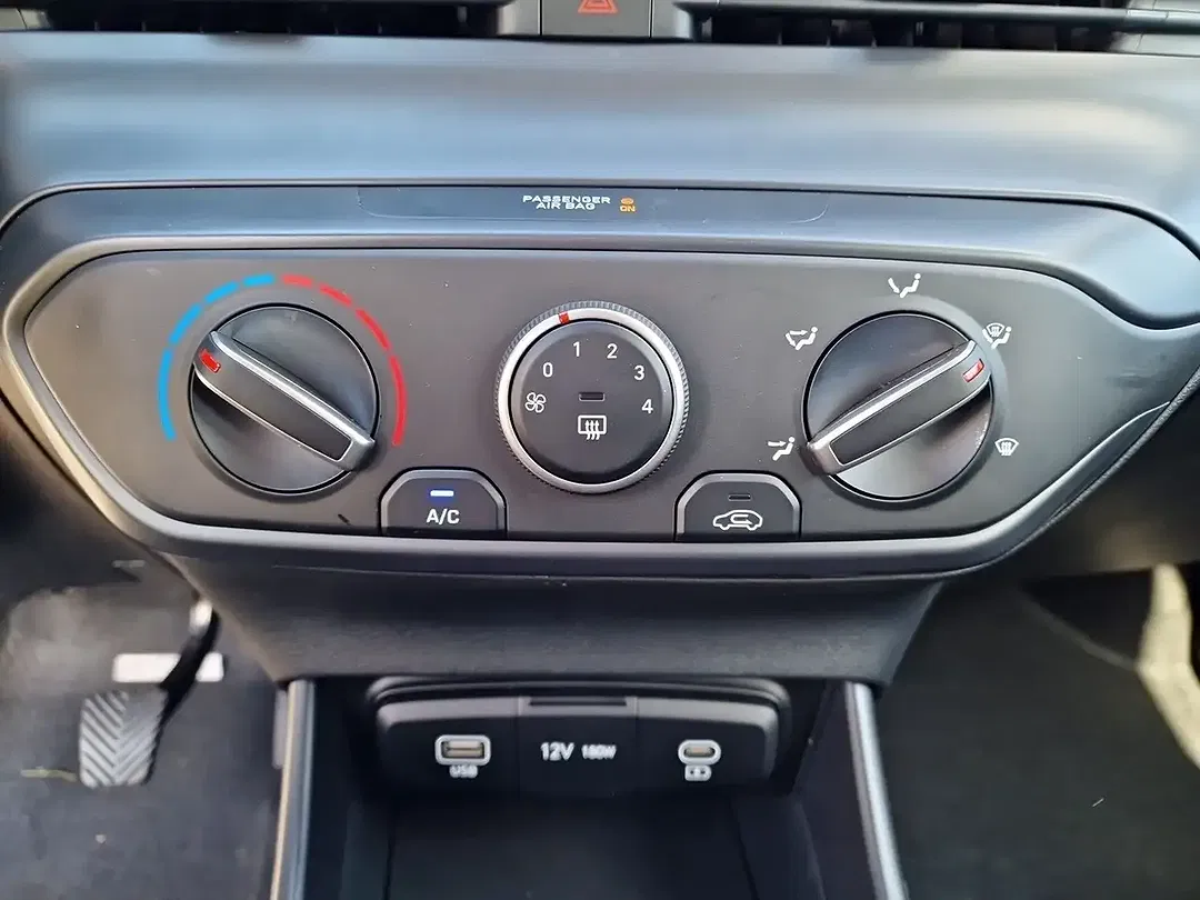 Hyundai i20 - Thumbnail 15