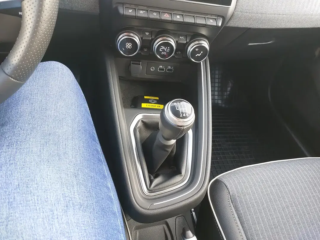 Renault Clio - Thumbnail 8