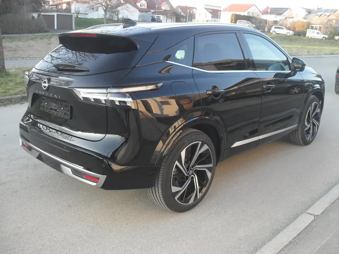 Nissan Qashqai - Thumbnail 3