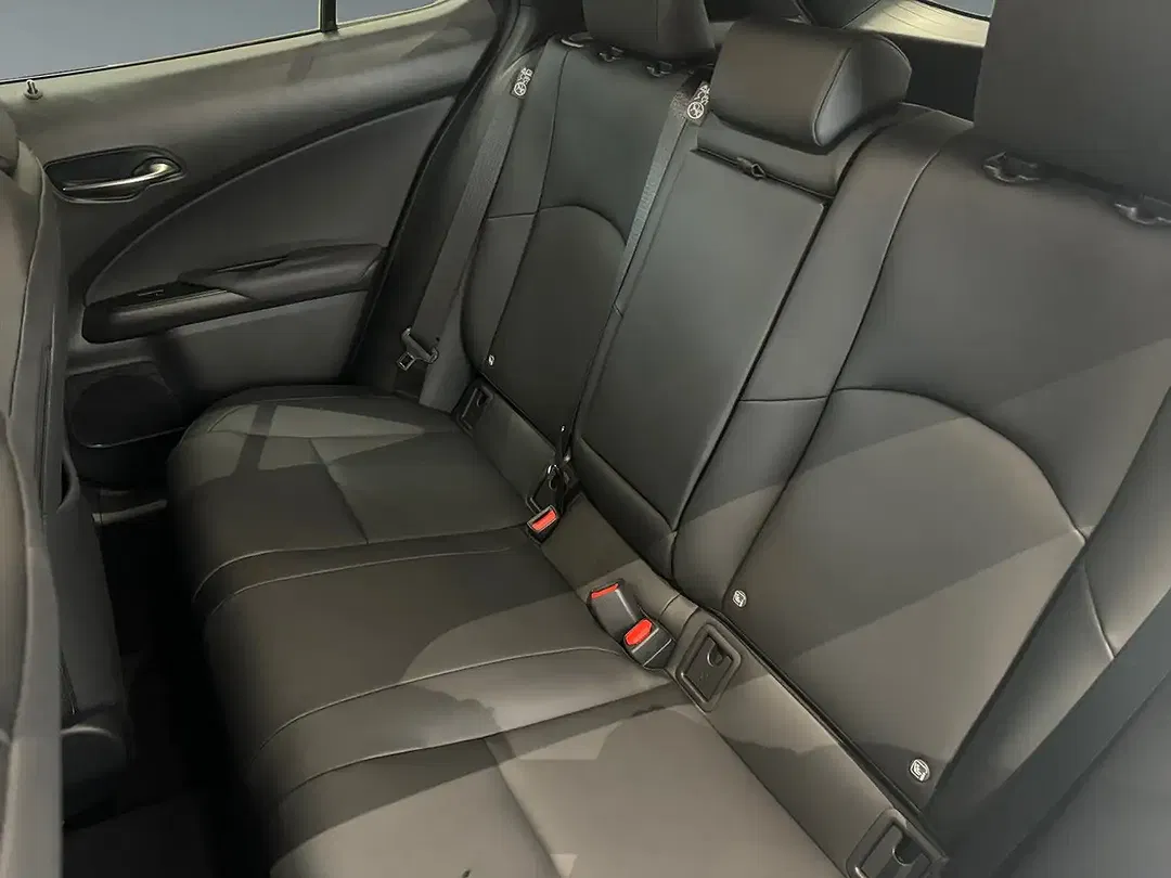 Lexus UX 300h - Thumbnail 12