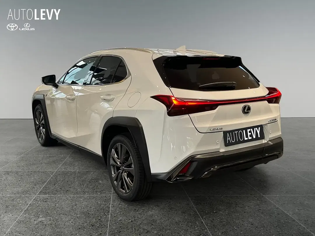 Lexus UX 300h - Thumbnail 3