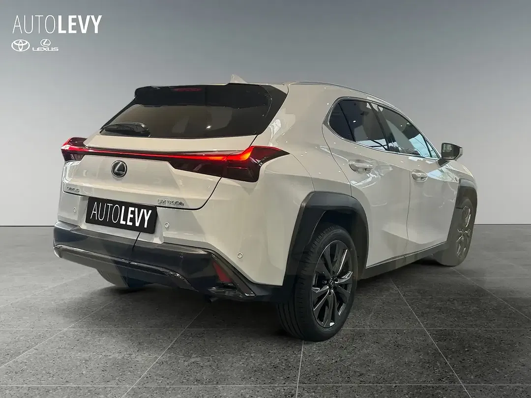 Lexus UX 300h - Thumbnail 5