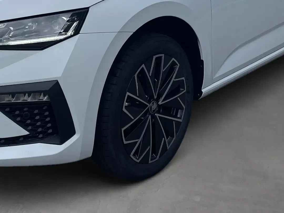 Skoda Scala - Thumbnail 6