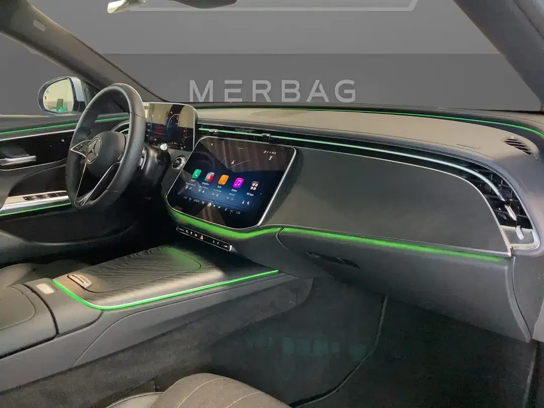 Mercedes-Benz E 300 - Thumbnail 13