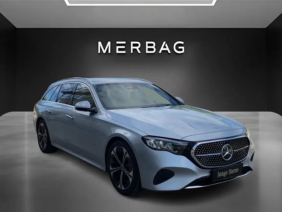 Mercedes-Benz E 300 - Thumbnail 4