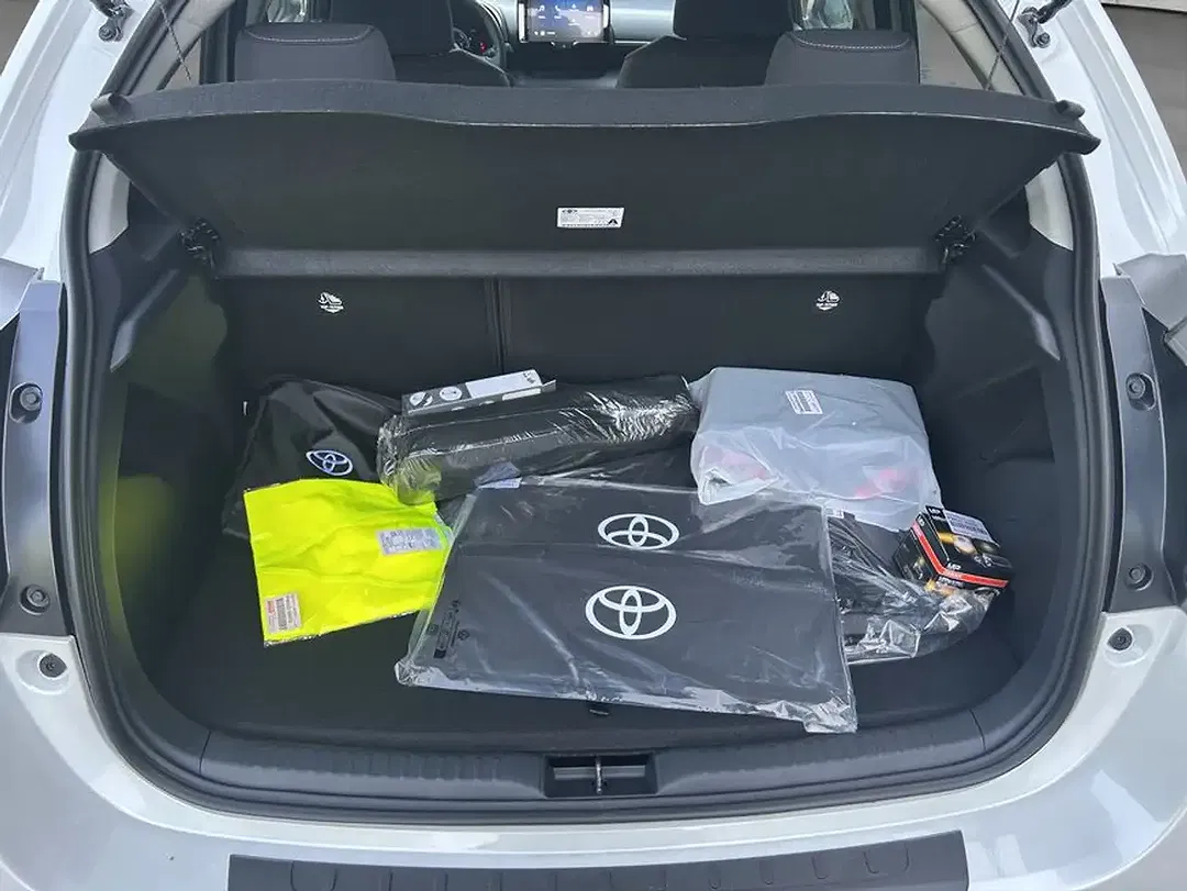 Toyota Yaris - Thumbnail 4