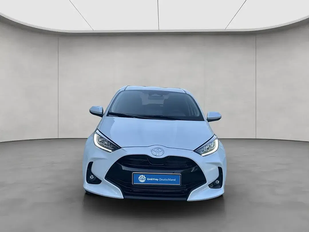 Toyota Yaris - Thumbnail 8