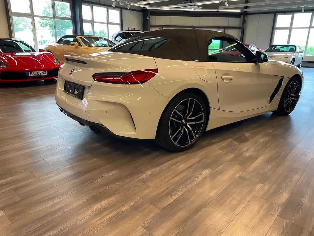 BMW Z4 - Thumbnail 6