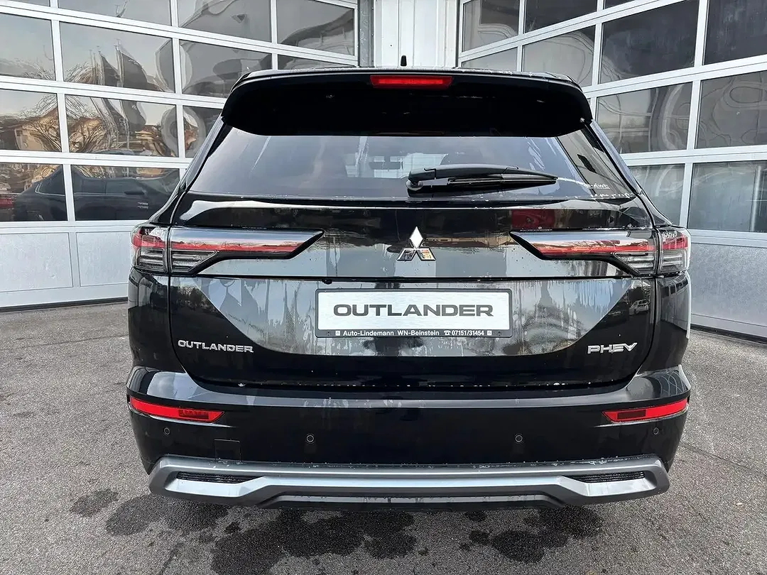 Mitsubishi Outlander - Thumbnail 6