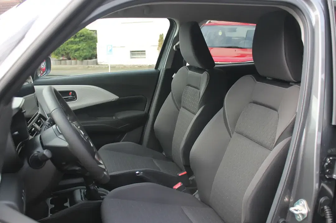 Suzuki Swift - Thumbnail 11