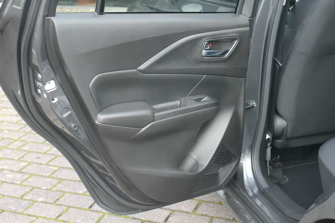 Suzuki Swift - Thumbnail 12