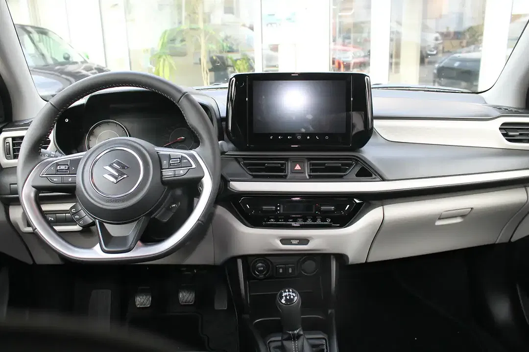 Suzuki Swift - Thumbnail 5