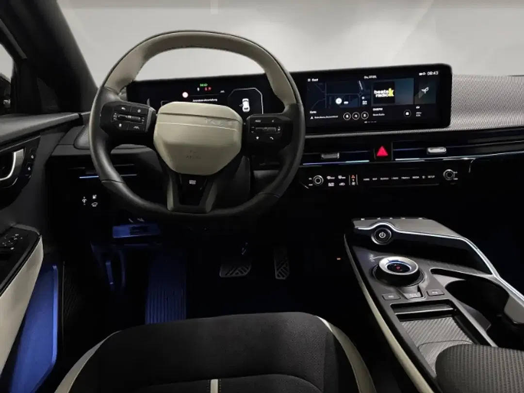 Kia EV6 - Thumbnail 10