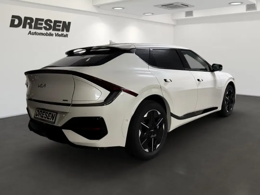 Kia EV6 - Thumbnail 3