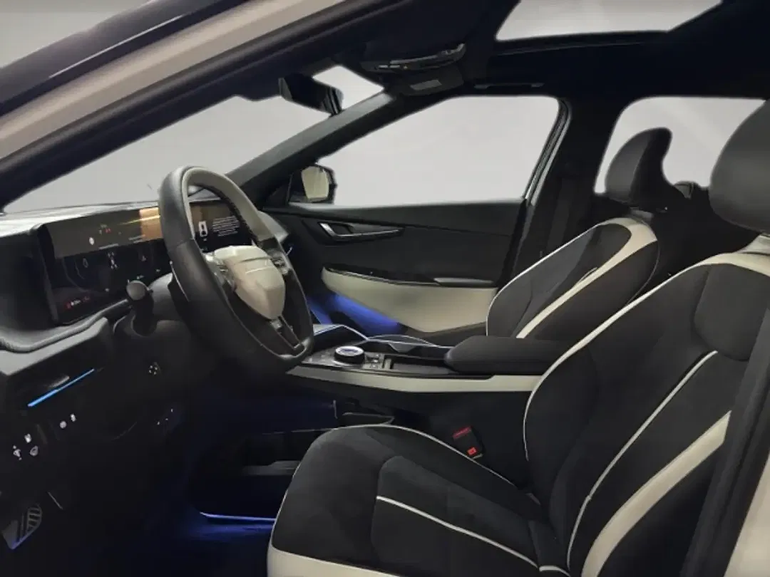 Kia EV6 - Thumbnail 7