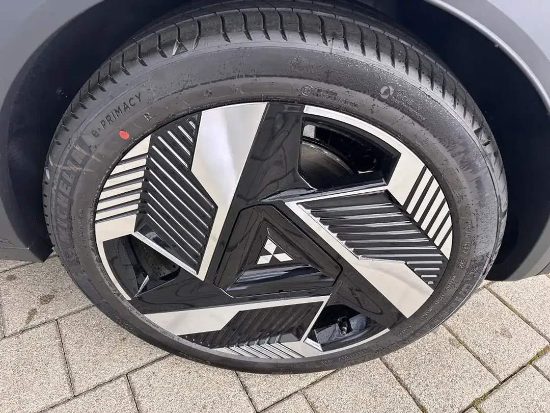 Mitsubishi Eclipse Cross - Thumbnail 11