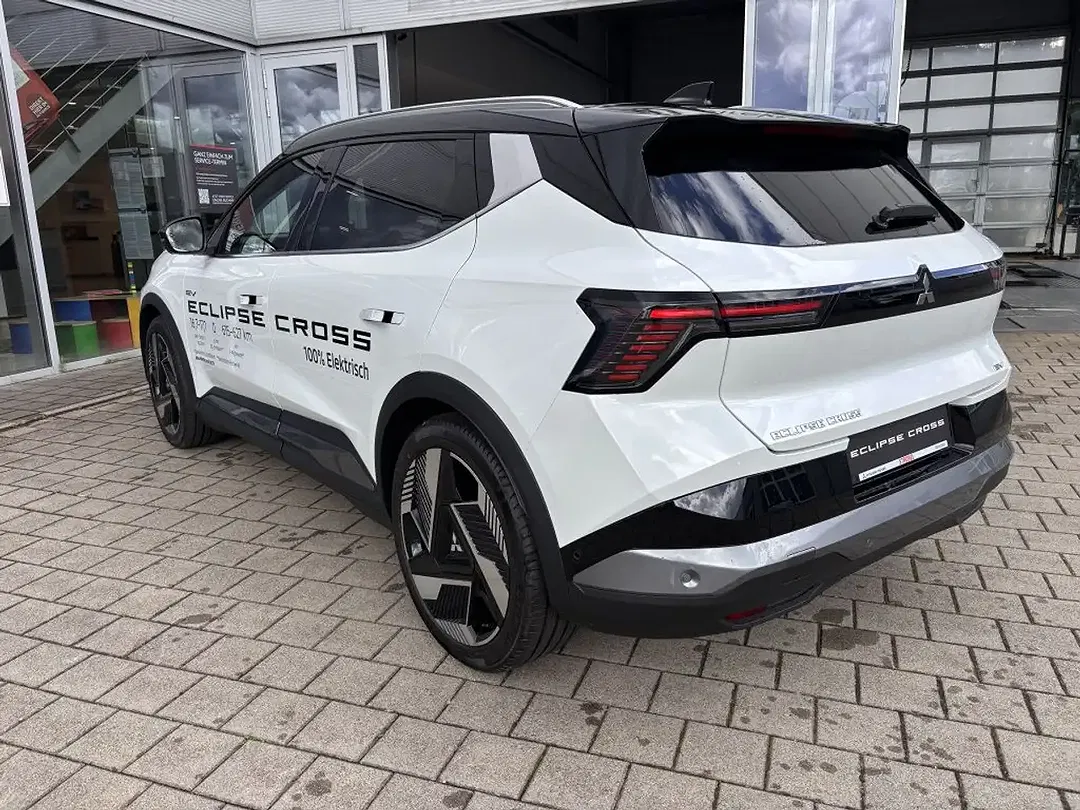 Mitsubishi Eclipse Cross - Thumbnail 4