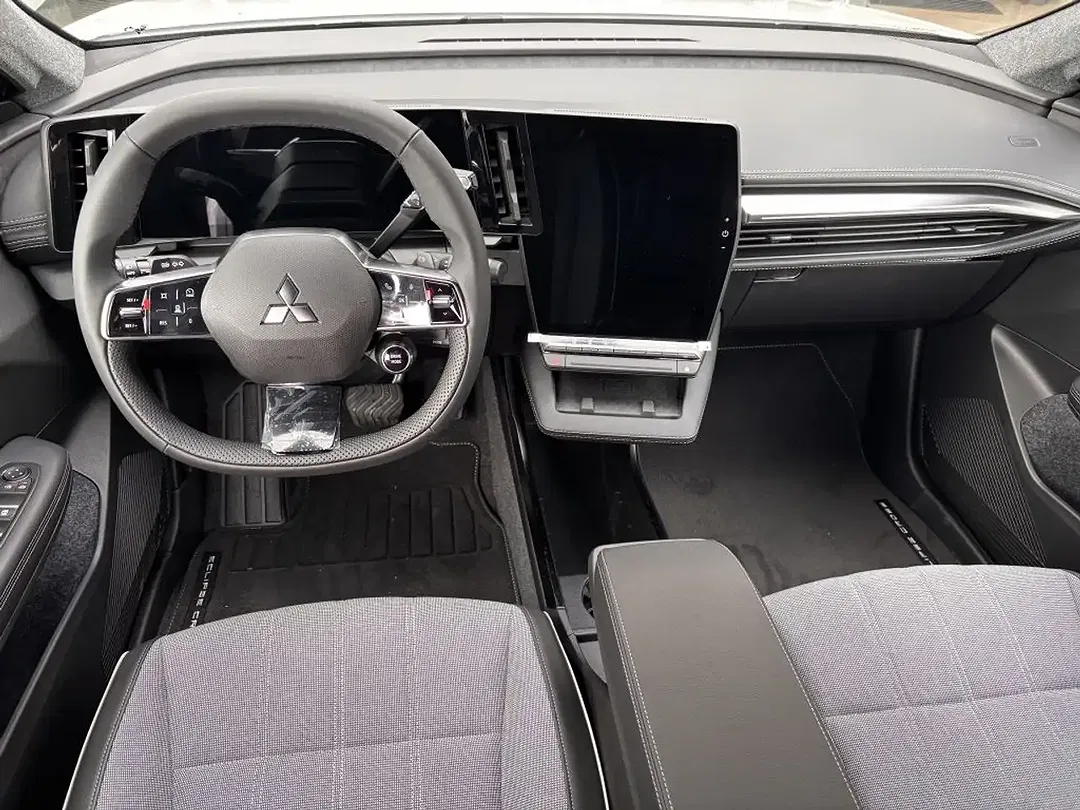 Mitsubishi Eclipse Cross - Thumbnail 8