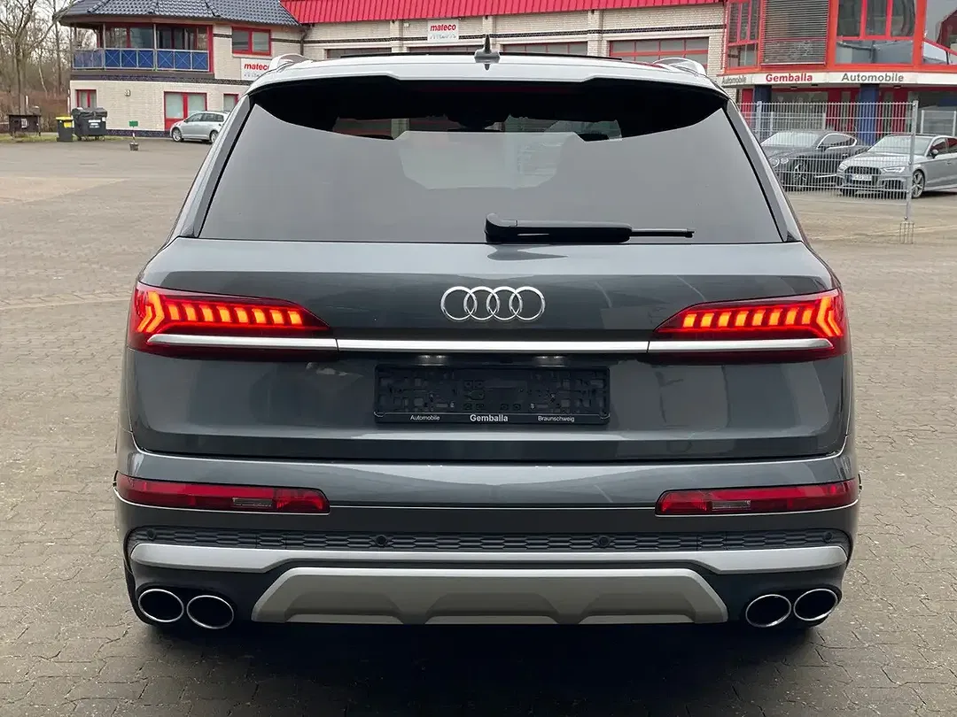 Audi SQ7 - Thumbnail 11