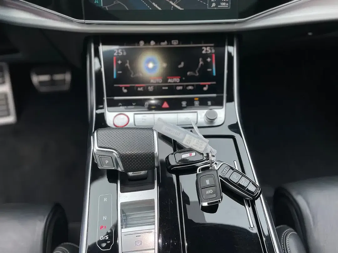 Audi SQ7 - Thumbnail 12