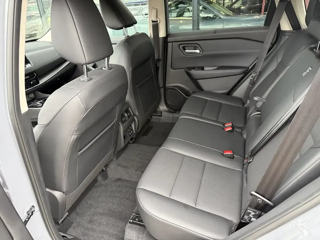 Nissan X-Trail - Thumbnail 8
