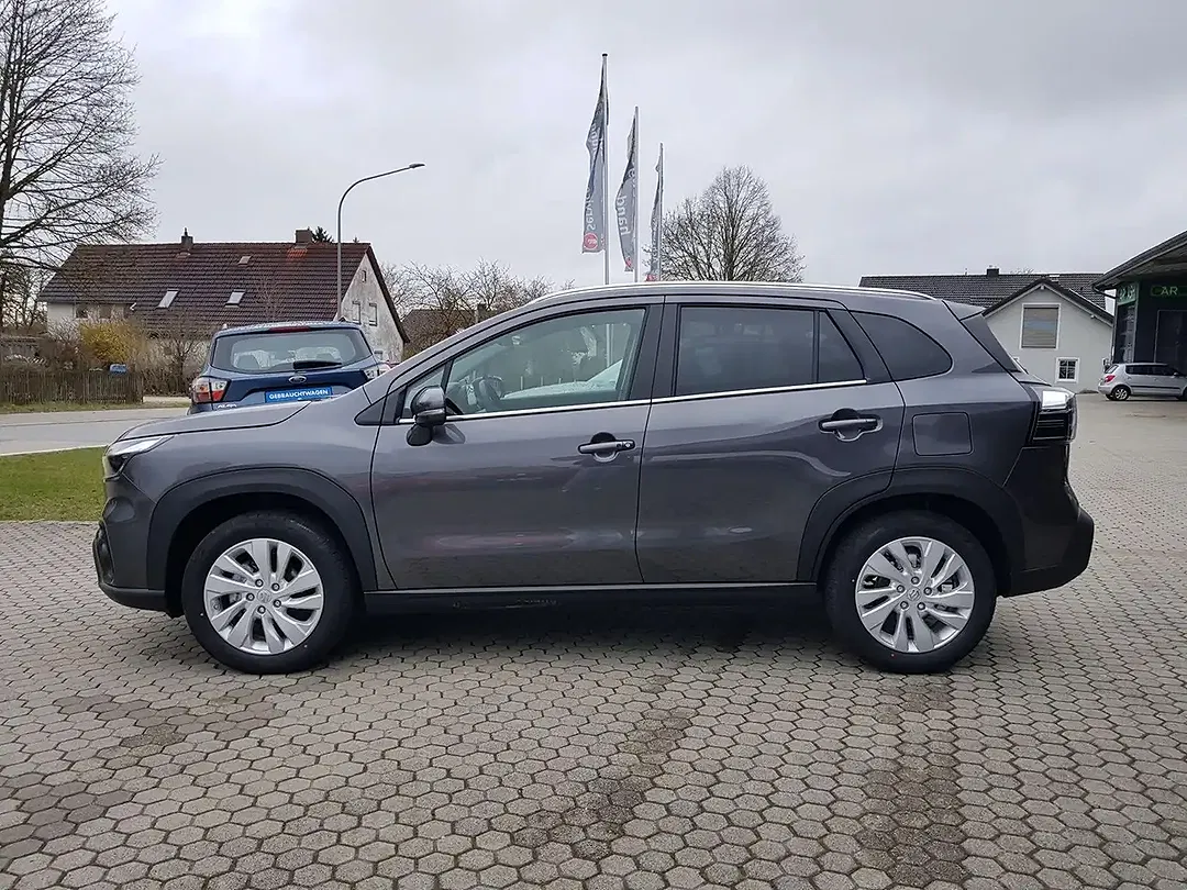 Suzuki S-Cross - Thumbnail 2