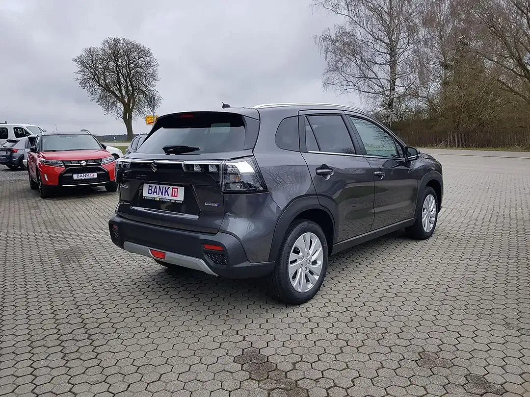 Suzuki S-Cross - Thumbnail 5
