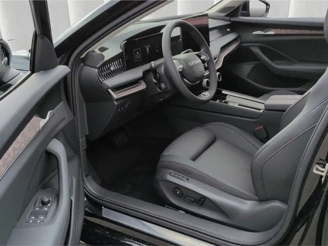 Skoda Superb - Thumbnail 4