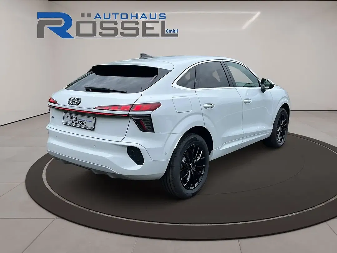 Audi Q3 - Thumbnail 5