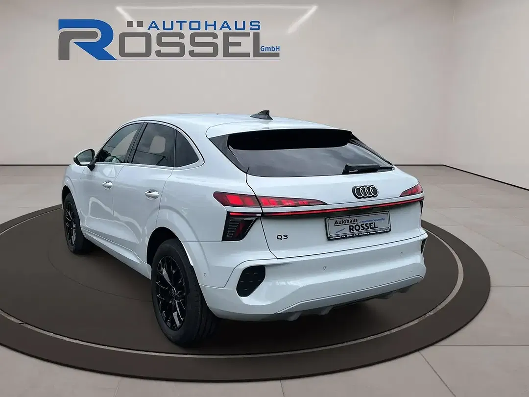 Audi Q3 - Thumbnail 7