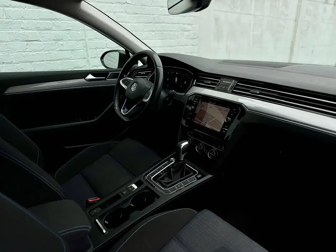 Volkswagen Passat Variant - Thumbnail 6