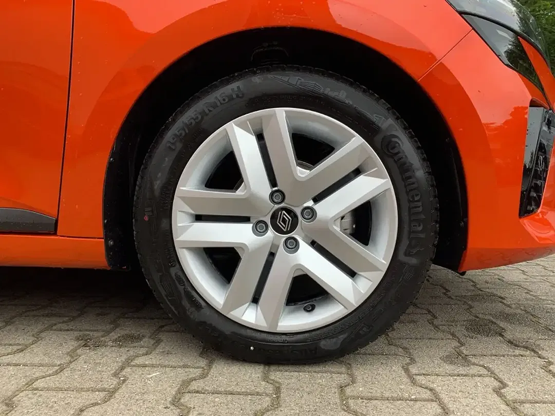 Renault Clio - Thumbnail 13