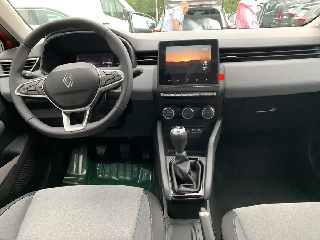 Renault Clio - Thumbnail 14