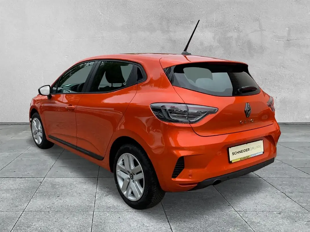 Renault Clio - Thumbnail 3