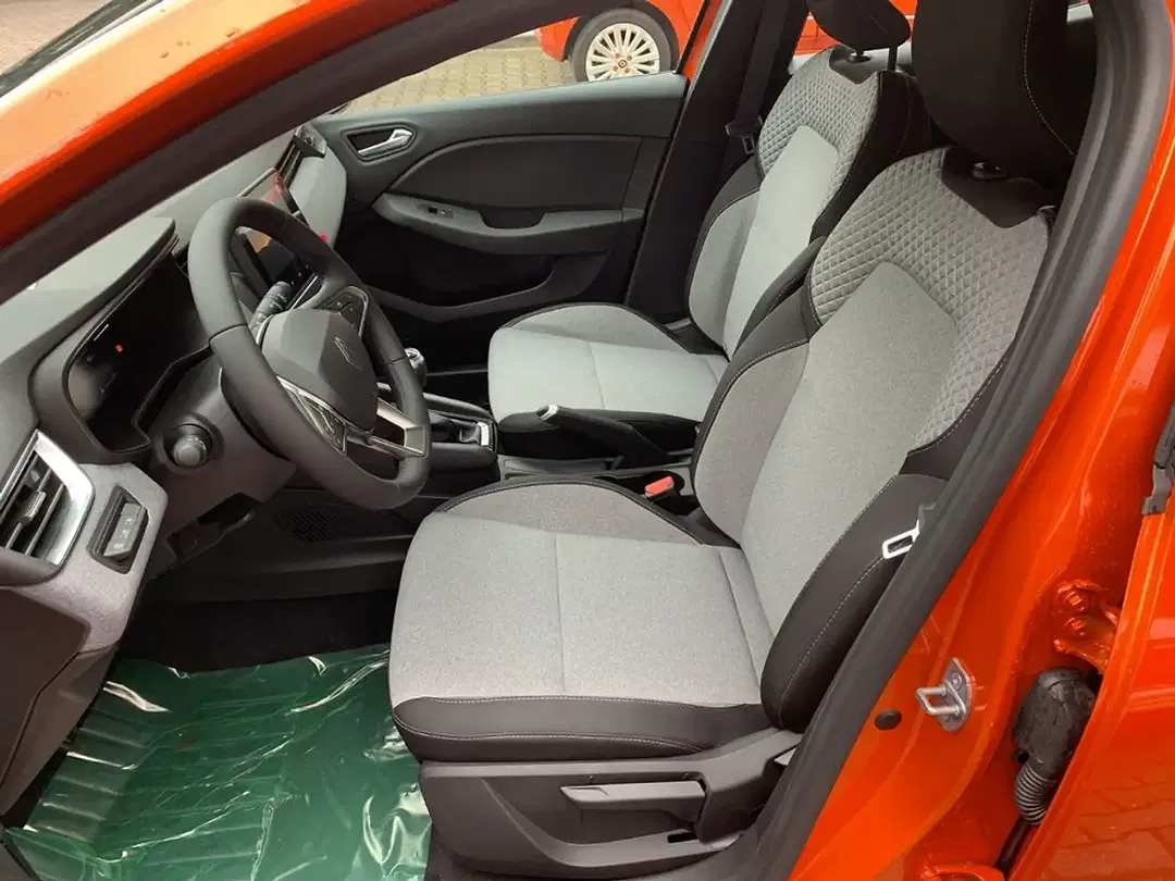 Renault Clio - Thumbnail 9