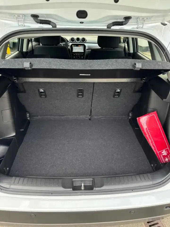 Suzuki Vitara - Thumbnail 8
