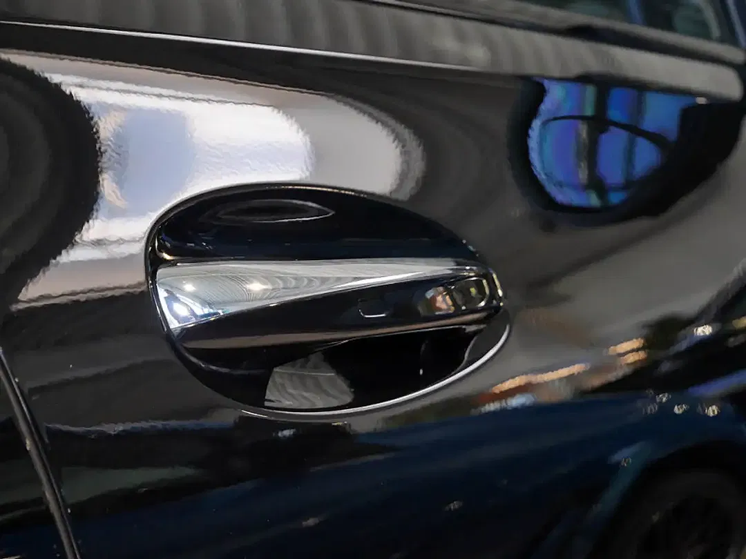 Mercedes-Benz GLS 580 - Thumbnail 10