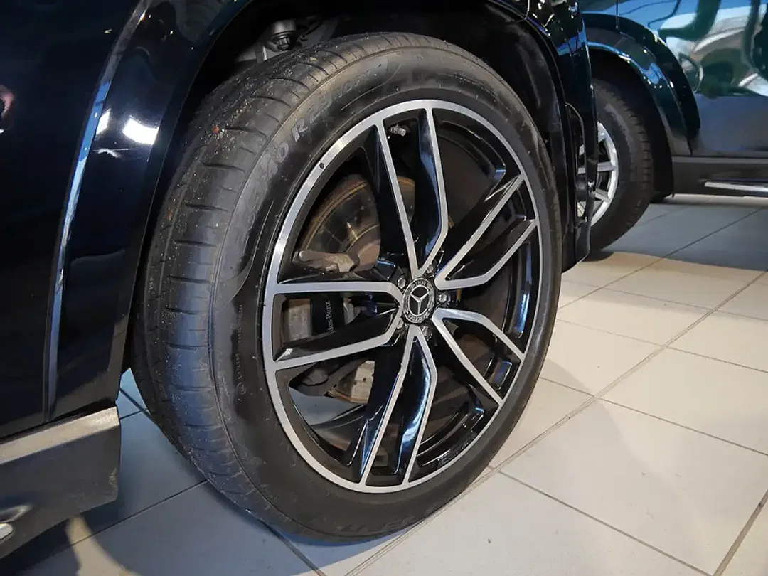 Mercedes-Benz GLS 580 - Thumbnail 11