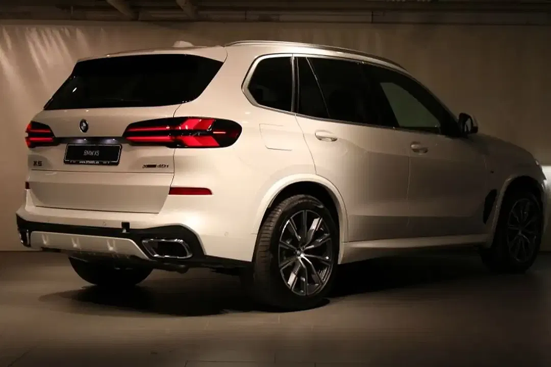 BMW X5 - Thumbnail 3