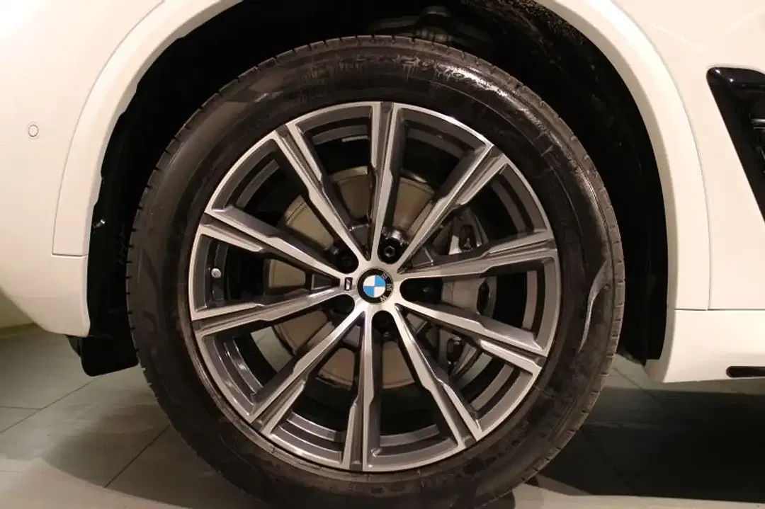 BMW X5 - Thumbnail 5