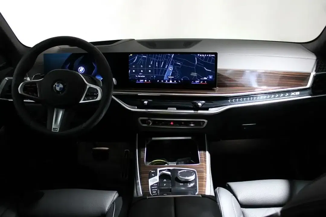 BMW X5 - Thumbnail 6